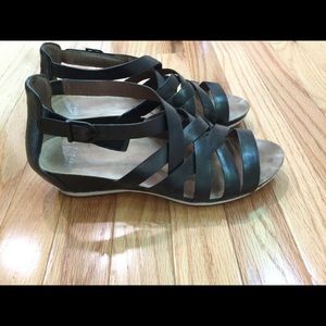 Dansko Black Vivian Gladiator Size 41